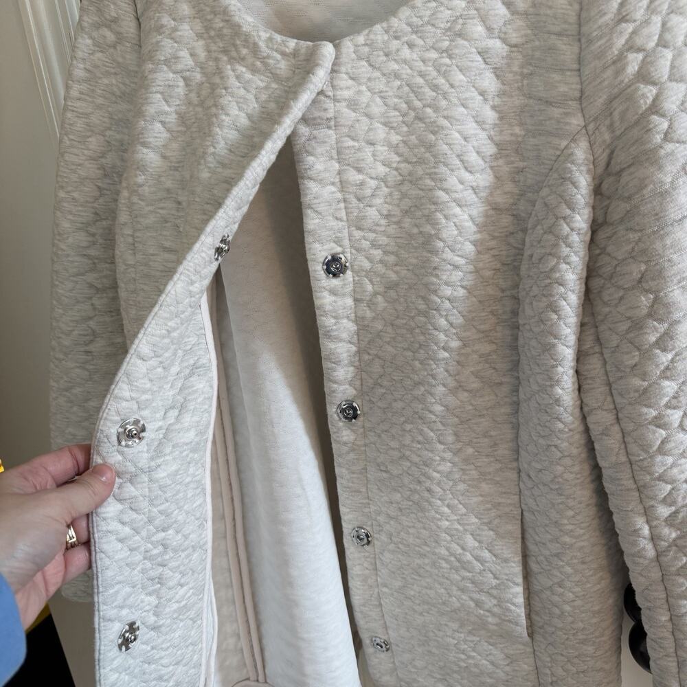 Soft Surroundings Women’s Quilted Longline Jacket Cream Gray Size M Snap Closure - Picture 4 of 12